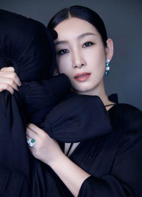 秦海璐背景,从影视新星到实力派演员的蜕变之路