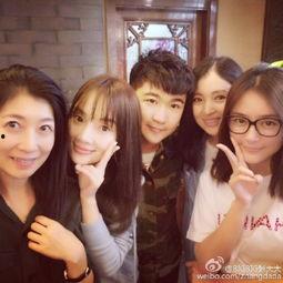 杨幂的孩子照片,温馨家庭生活曝光