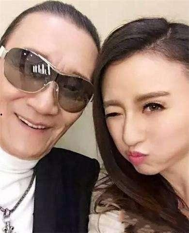 谢贤女友coco照片,优雅气质令人惊艳