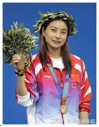 郭晶晶有背景吗